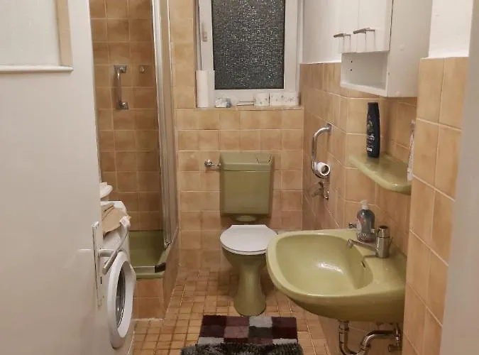 شقة 1 Zimmerwohnung Mit Kueche, Balkon Und Badezimmer In Apartmen دوسلدورف